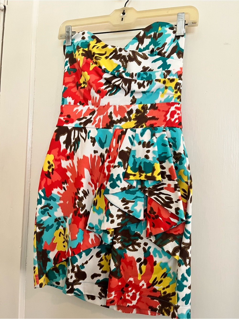 Vibrant Floral Strapless Ruffle Dress - Multicolor